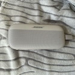 Bose Soundlink Flex 2 Portable Wireless Bluetooth Speaker