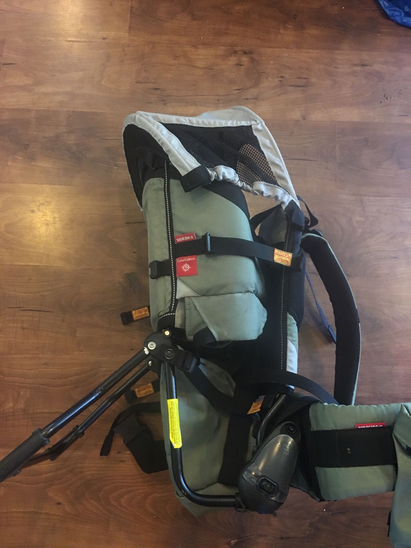 Yakima earliest sale explorers baby backpack