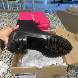Dr Marten Boots Brand New