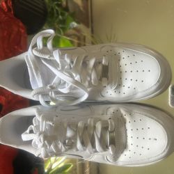Nike Air Size 9 Used But Great Condition 