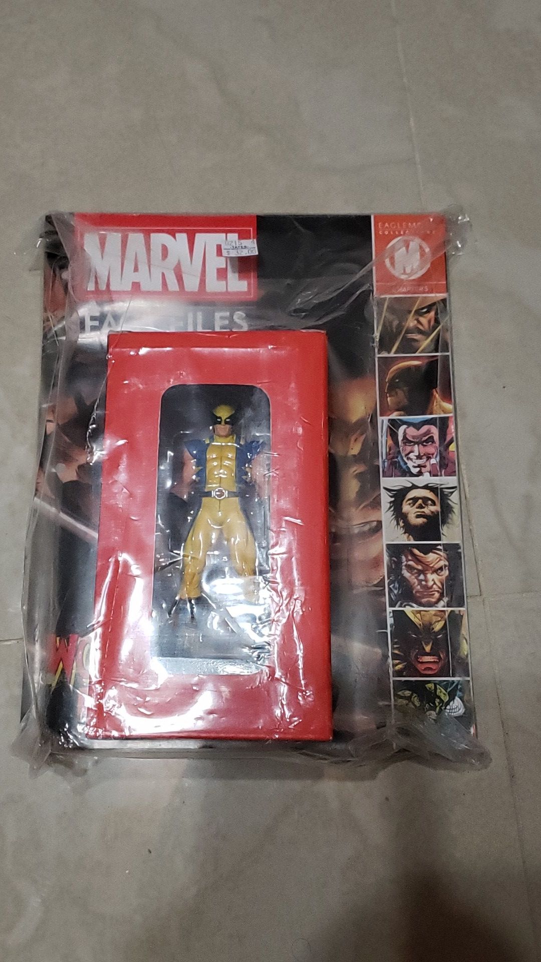 Wolverine Marvel Fact files "statue & comic"