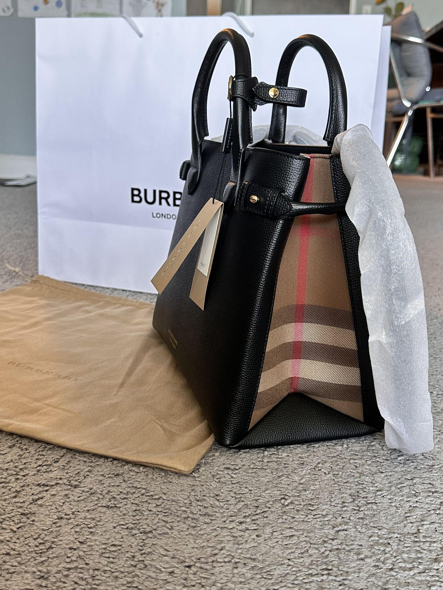 Burberry Leather Banner Tote Bag for Sale in Miami Beach, FL