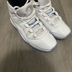Jordan 11 Retro Legend Blue