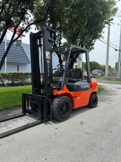 Toyota Forklift 