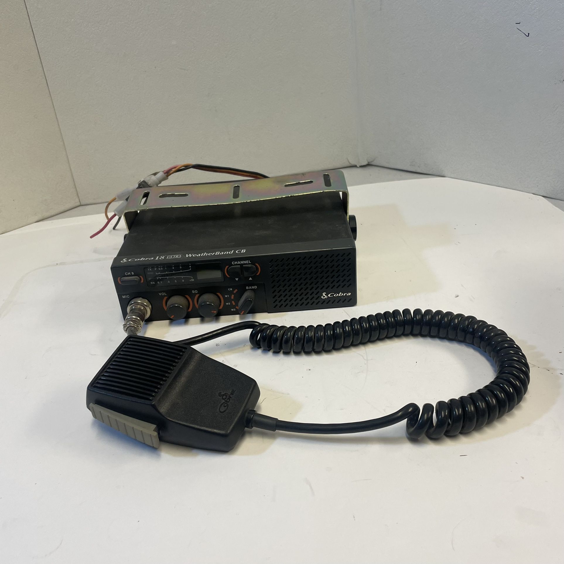 Cobra 18 Ultra Weatherband 40-Channel CB Radio w/ Mount & Microphone - Tested