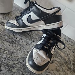 5Y Nike Panda Dunks