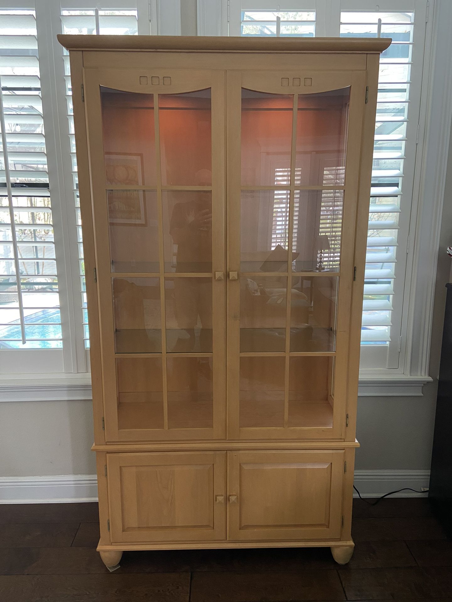 Ethan Allen China Cabinet