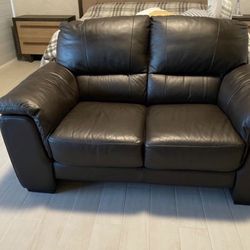 Brown Leather Love Seat (Like new)