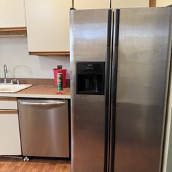 Stove Microwave Refrigerator Dishwasher Appliances 