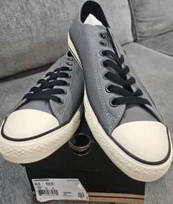 Converse Chuck Taylor Low Top Leather Sneakers