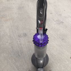 Dyson Vacuum - A Superior Cleaning Machine 