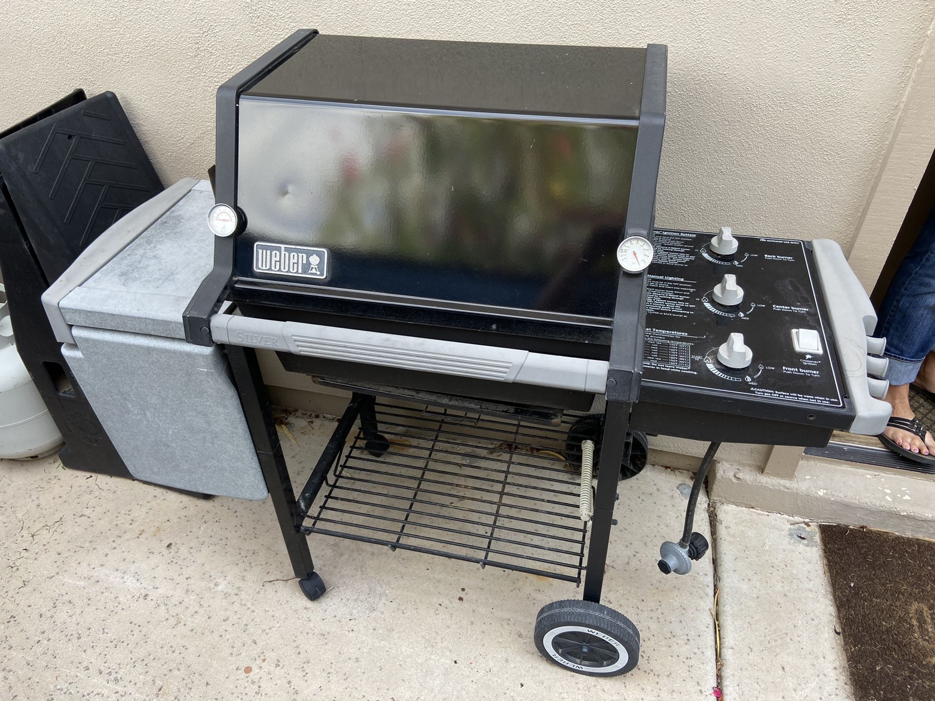 Weber Genesis Silver Grill for Sale in Cave Creek, AZ - OfferUp