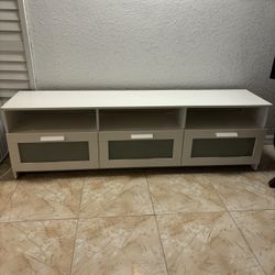 Tv Stand/ Entertainment Center 