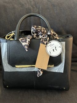 Steve Madden Bjuno Womens Black Handbag