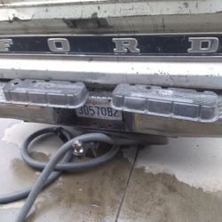 Mickey Thompson Valve Covers For Them $80 Each Pair
