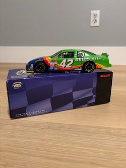 Hot wheel crew car