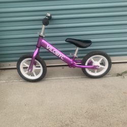 BALANCE BIKE