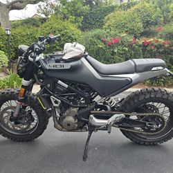 2020 Husqvarna Svartpilen 401