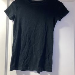 Black Gap crewneck shirt Size Small