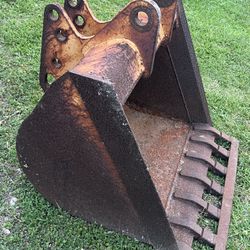 36” Excavator Bucket.