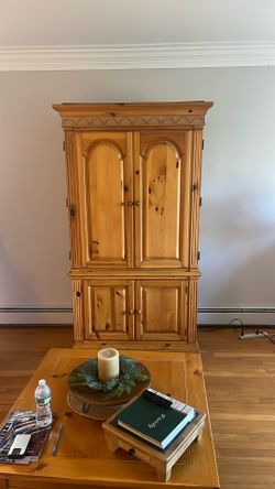 Pine TV Cabinet With Pull Out Drawers