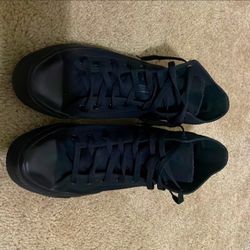 Size 11 Mens Converse