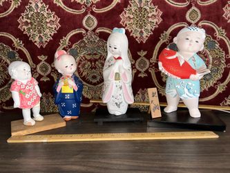 4 Vintage Japanese Ceramic Dolls