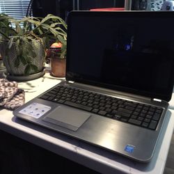 DELL LAPTOP