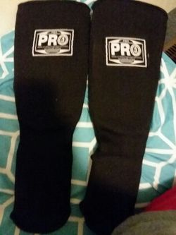 Boxing leg protectors size medium