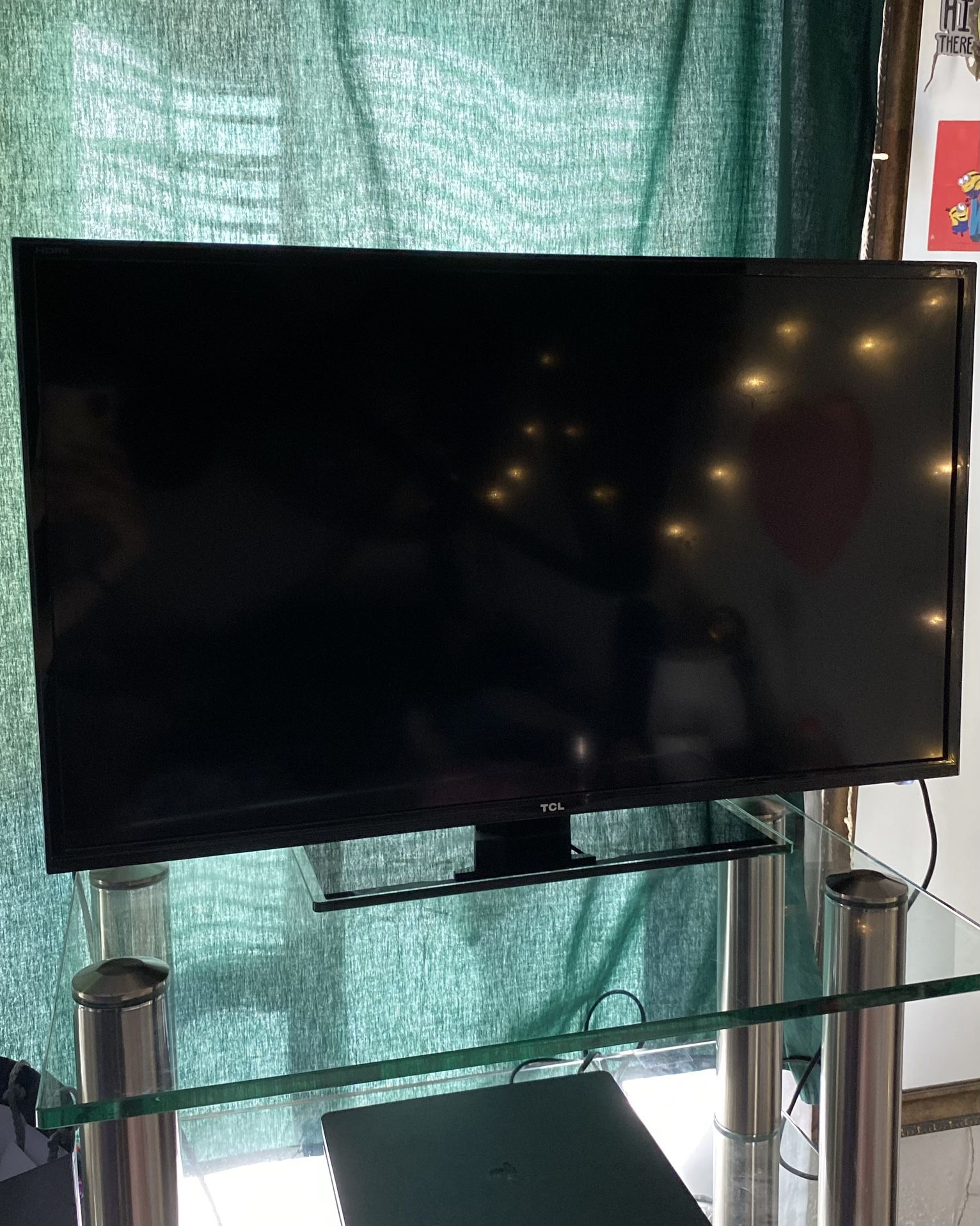TCL 32” LED HD Roku TV