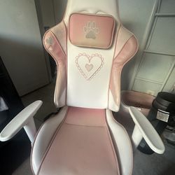 CLUTCH GAMING CHAIR (cute pink/white “kawaii” style gaming chair )