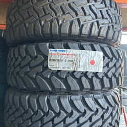 TOYO OPEN COUNTRY M/T 285/70R17/C Price$345 Each