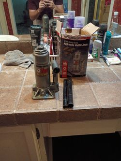 4-Ton Pittsburgh Hydraulic Jack