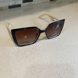 Dior Sunglasses 🕶️