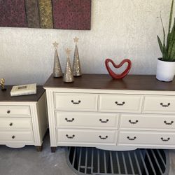 Beautiful Dresser And Nightstand 