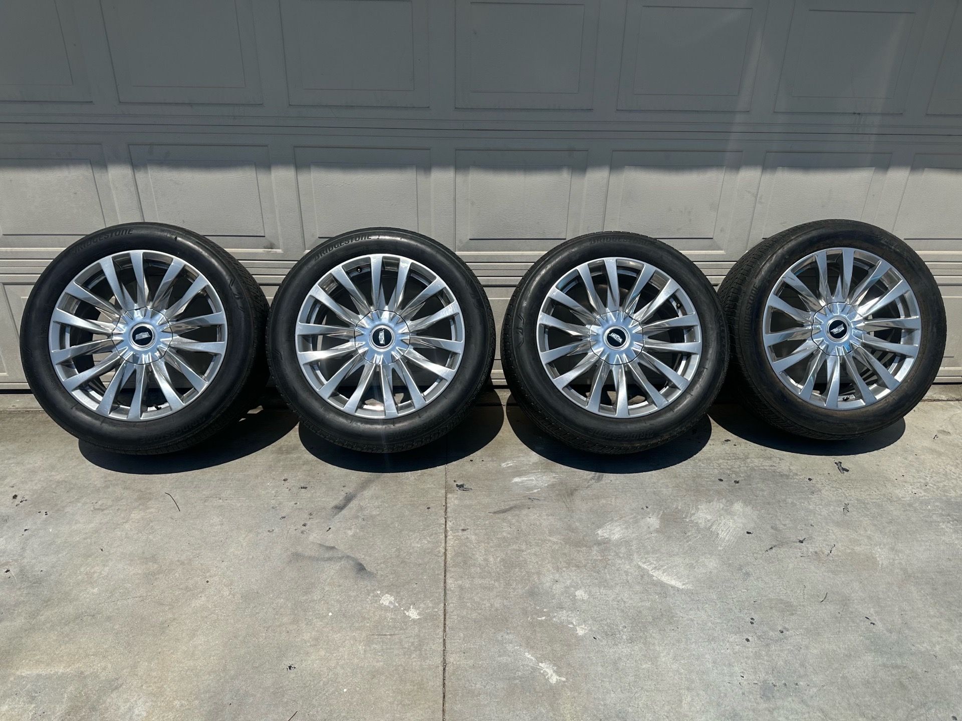 Escalade wheels