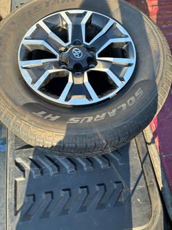 2018. Toyota tacoma rims.    Seat off 4.