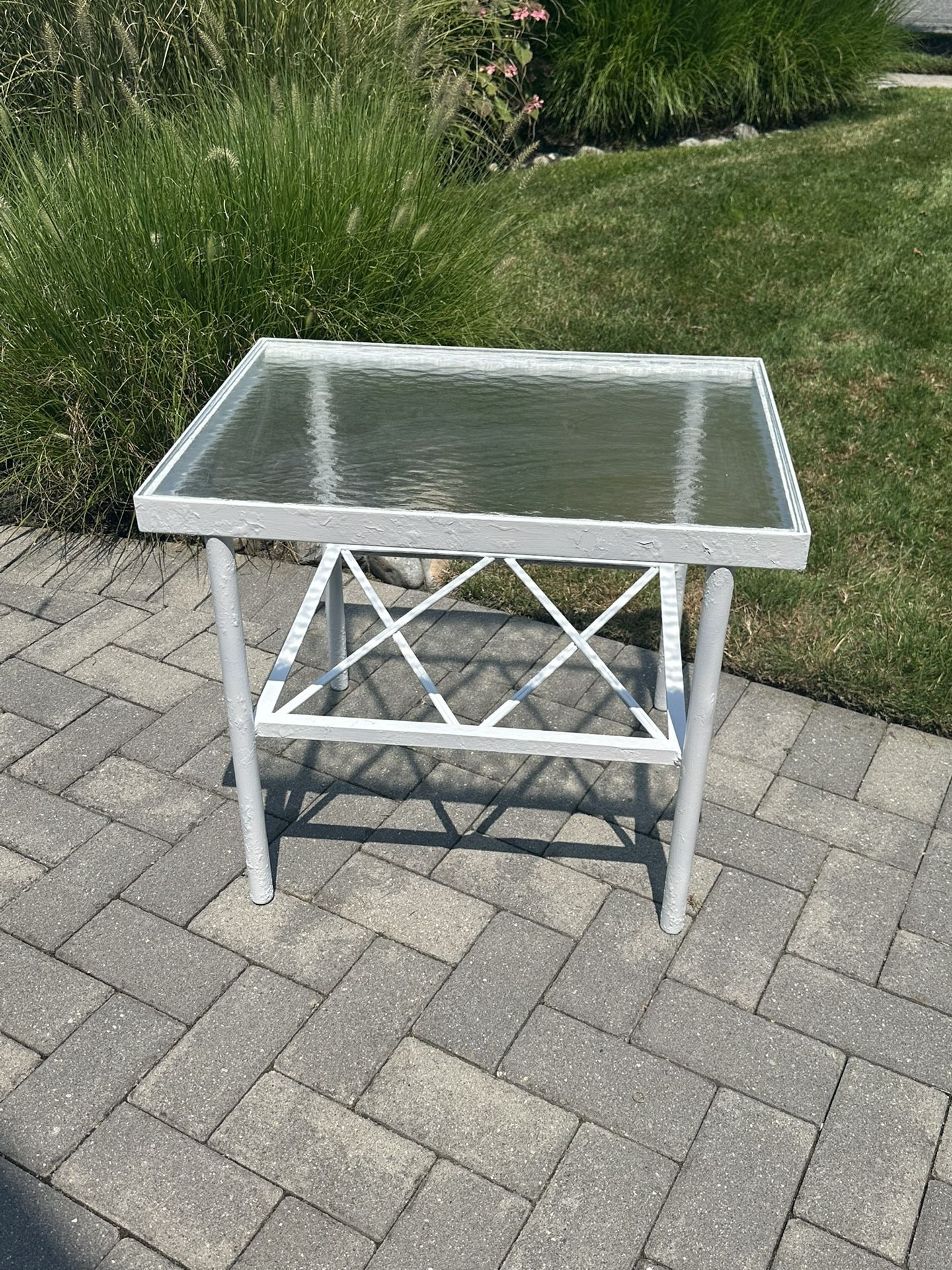 White Outdoor Side Table With Lower Shelf And Frosted Glass