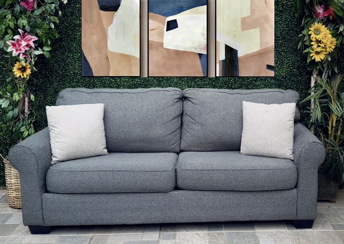 (Free Delivery 🚚) Ashley Furniture Blue Gray Couch 🛋️