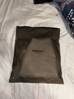 Size L essentials