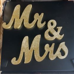 Mr & Mrs Wedding Sign