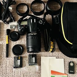 Nikon D7000 DSLR with Lens