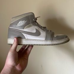 Jordan 1 Mid Linen Used