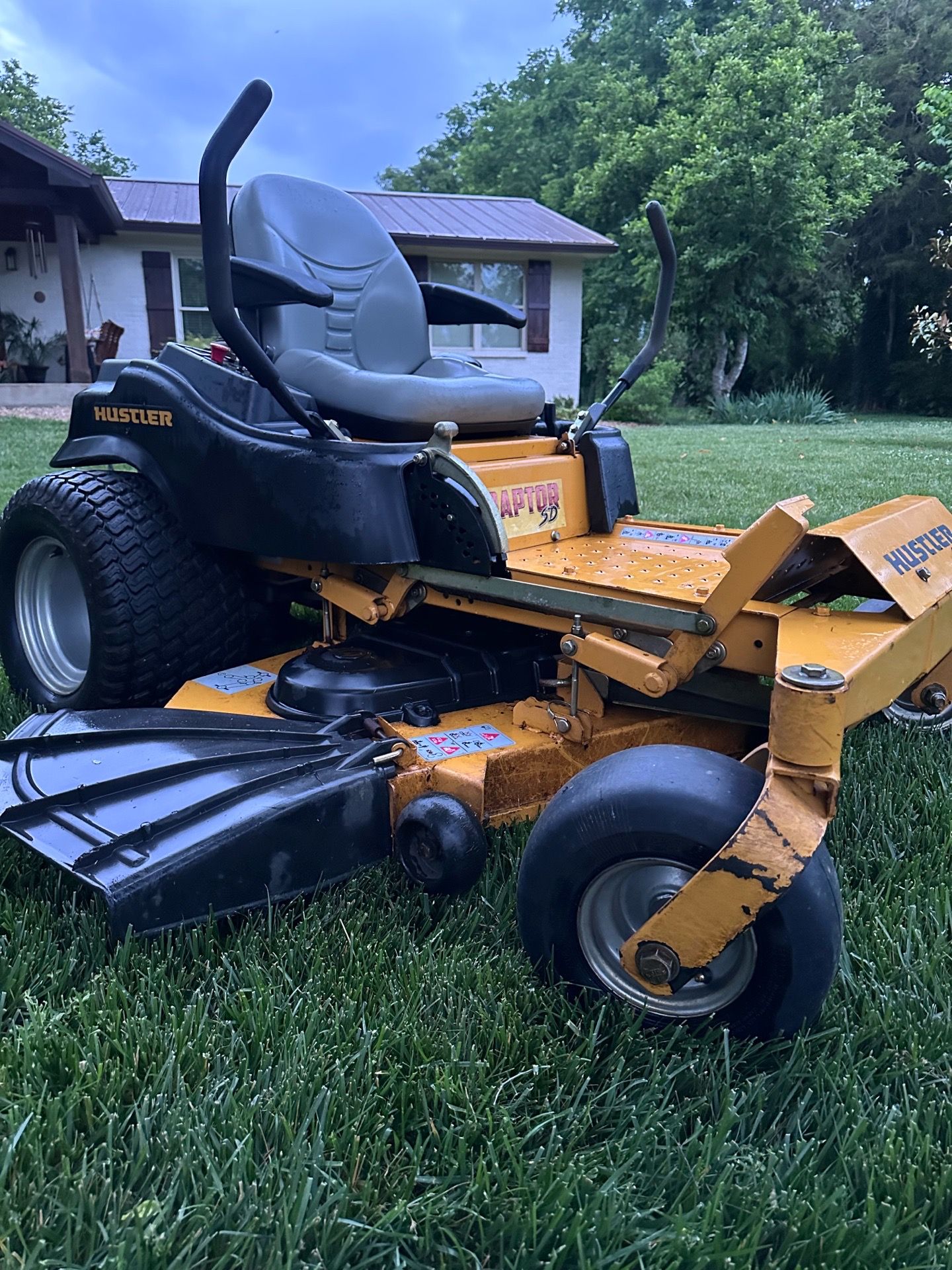 2015 Hustler Raptor SD 54” 511 hrs