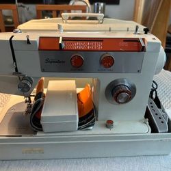 Vintage Montgomery Ward Signature UHT J283 sewing machine