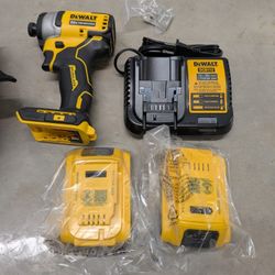 DEWALT 20V MAX* Brushless Cordless Impact Driver kit.