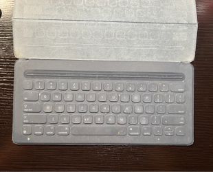 Apple iPad Pro Smart Keyboard A1636 For 12.9-inch MJYR2LL/A | BLACK