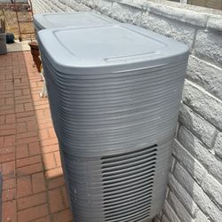 23 Storage Bins Tubs W/ Lids Brand Is Sterilite 