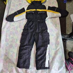 Snow Suit Size  5,/6 T