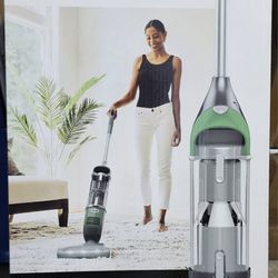 Brand New Shark Cordles Vacuum 